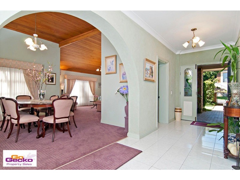 8 Lazenby Street, Mcdowall QLD 4053