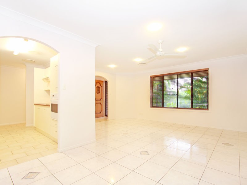 367 Trouts Road, Mcdowall QLD 4053