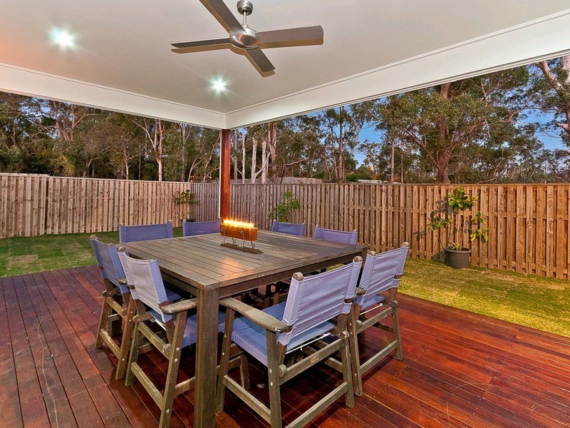 8 Shearers Close, Ferny Hills QLD 4055