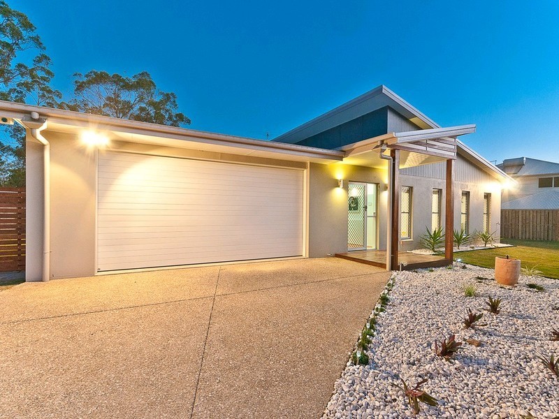 8 Shearers Close, Ferny Hills QLD 4055