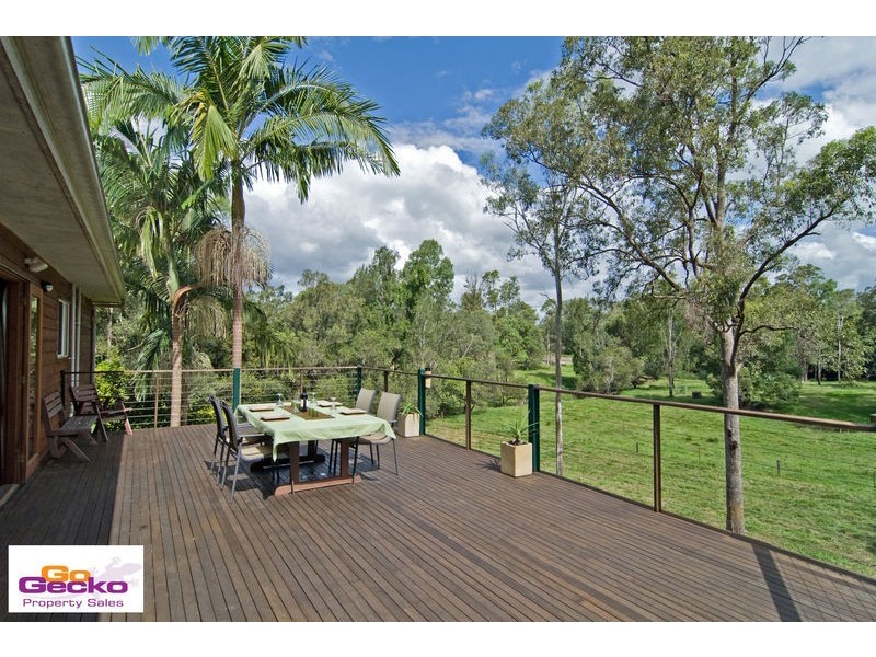 7 Gibbons Road, Samford Valley QLD 4520