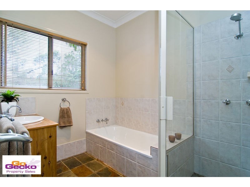 7 Gibbons Road, Samford Valley QLD 4520