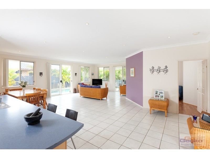 42 Dillon Road, The Gap QLD 4061