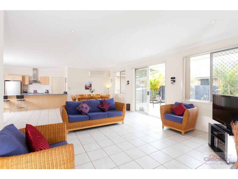 42 Dillon Road, The Gap QLD 4061