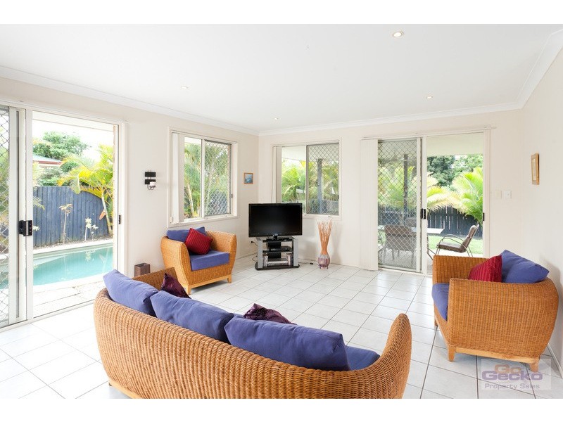 42 Dillon Road, The Gap QLD 4061