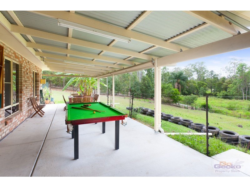 24 Trentham Place, Samford Village QLD 4520
