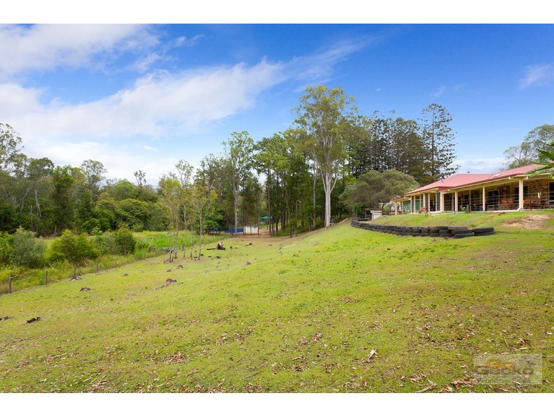 24 Trentham Place, Samford Village QLD 4520