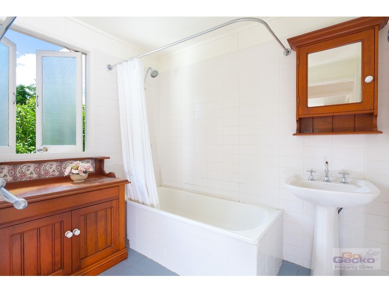 49 McLean Parade, Ashgrove QLD 4060