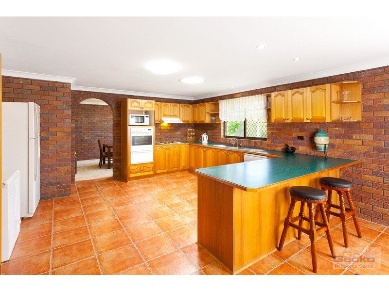 23 Upper Camp Mountain Road, Camp Mountain QLD 4520