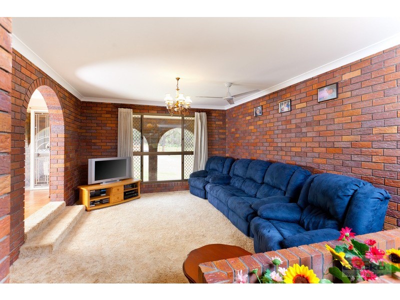 23 Upper Camp Mountain Road, Camp Mountain QLD 4520