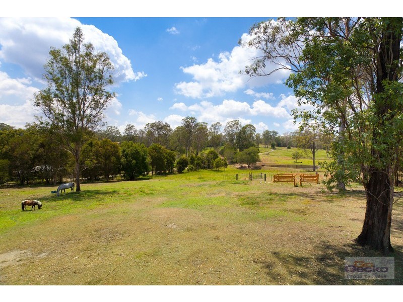 23 Upper Camp Mountain Road, Camp Mountain QLD 4520