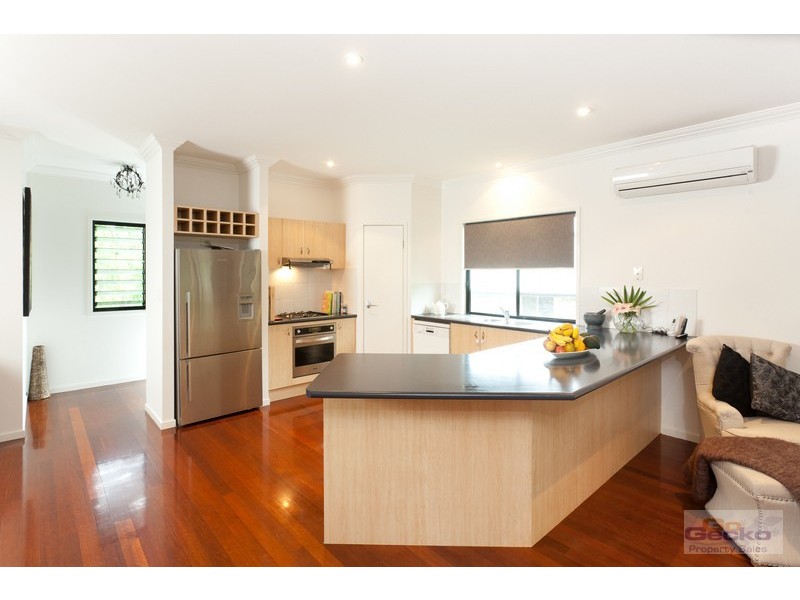 1 Woodlea Court, Ferny Hills QLD 4055