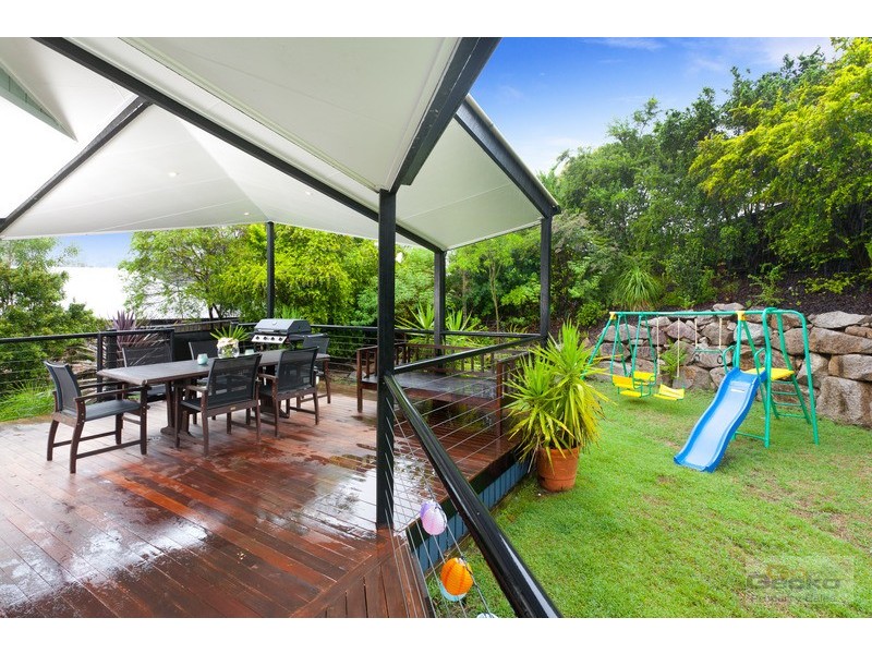 1 Woodlea Court, Ferny Hills QLD 4055