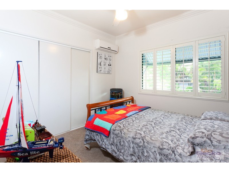 1 Woodlea Court, Ferny Hills QLD 4055