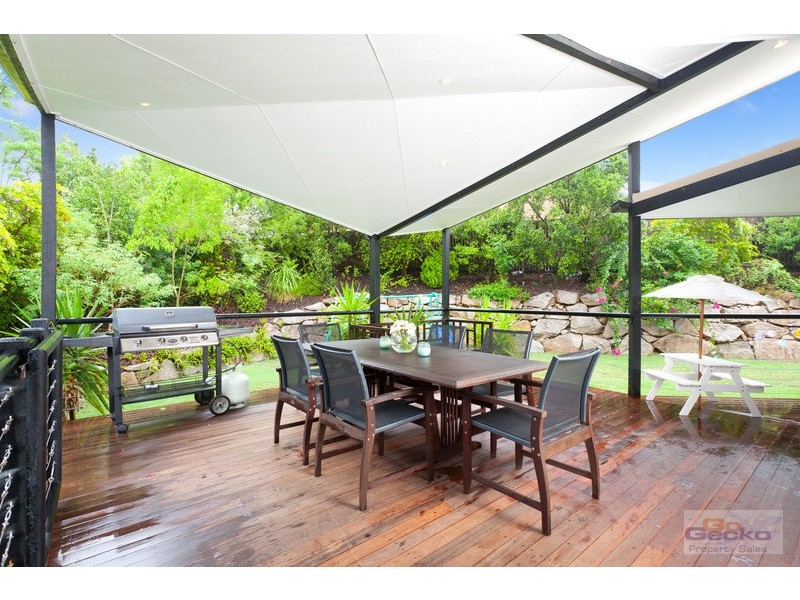 1 Woodlea Court, Ferny Hills QLD 4055