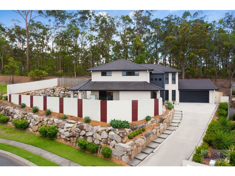 5 Quandong Crescent, Arana Hills QLD 4054