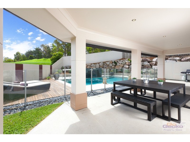 5 Quandong Crescent, Arana Hills QLD 4054