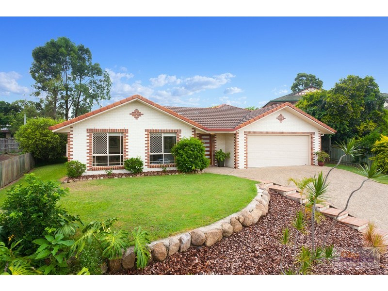 9 Delvin Court, Arana Hills QLD 4054