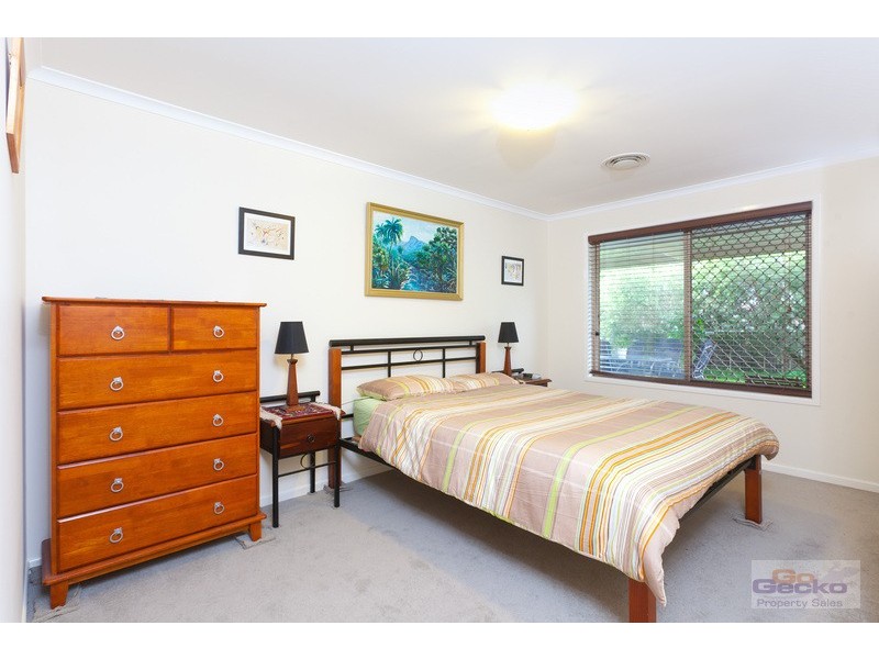 9 Delvin Court, Arana Hills QLD 4054