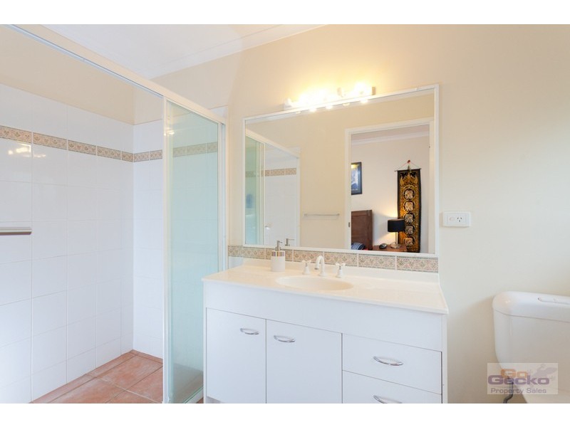 9 Delvin Court, Arana Hills QLD 4054