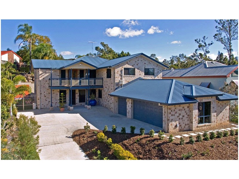 4 Alan Court, Arana Hills QLD 4054