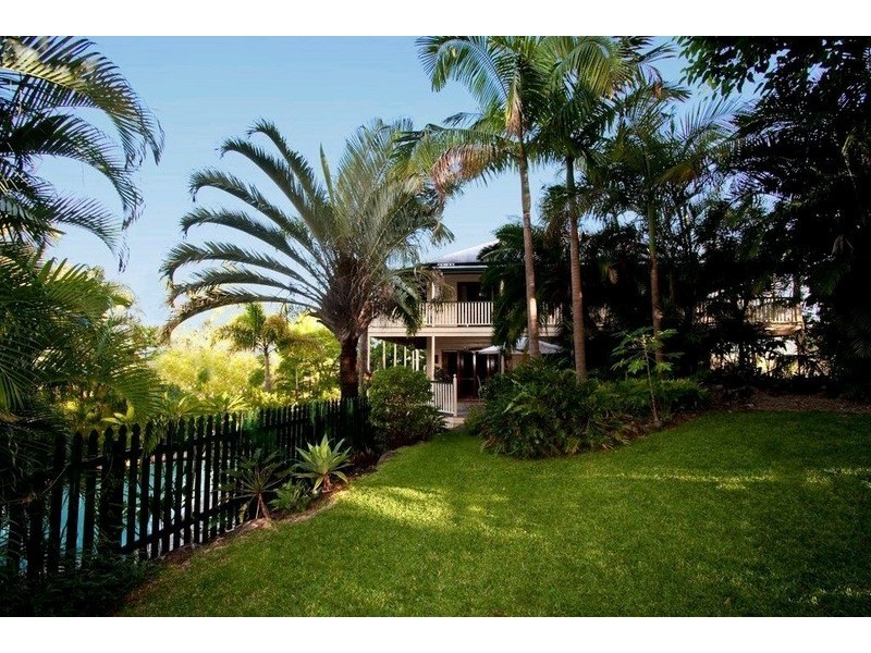 4 Springfield Court, Wights Mountain QLD 4520