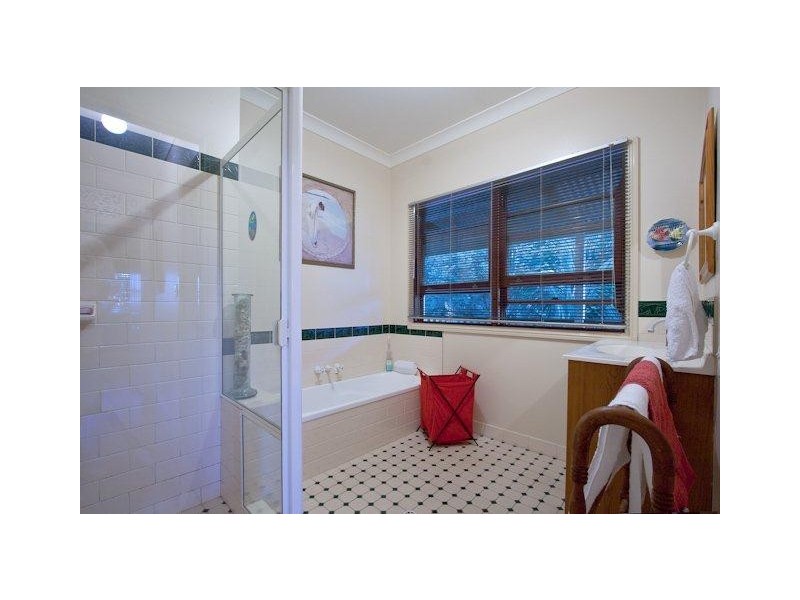 4 Springfield Court, Wights Mountain QLD 4520