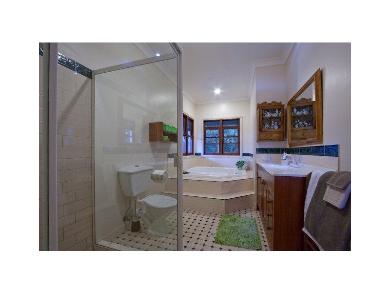 4 Springfield Court, Wights Mountain QLD 4520