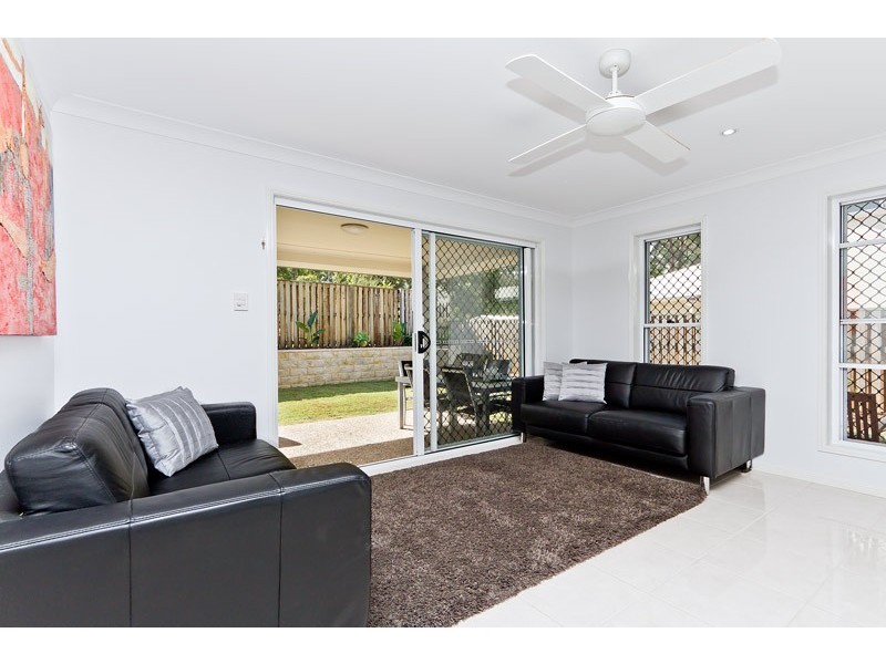 24 Woolshed Street, Ferny Hills QLD 4055