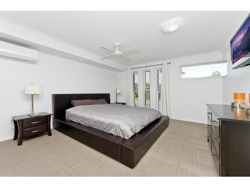 24 Woolshed Street, Ferny Hills QLD 4055