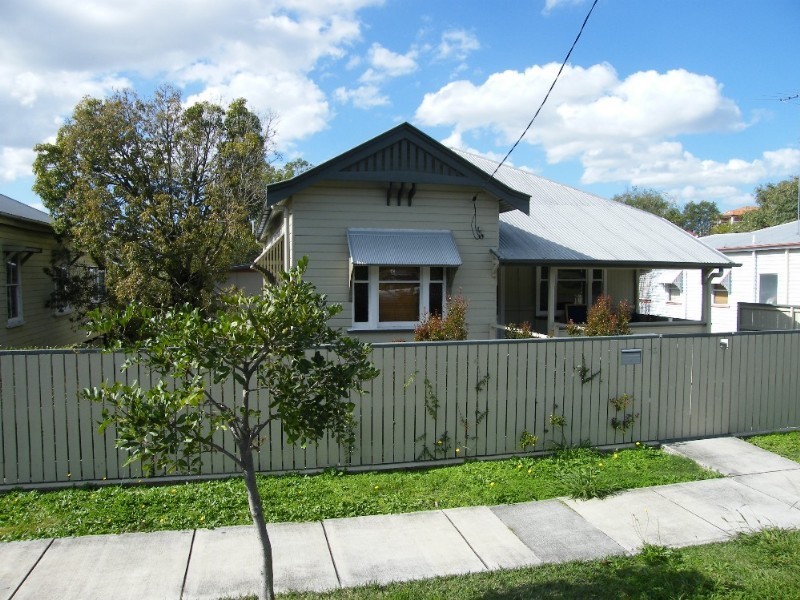 13 Terrace St, Newmarket QLD 4051