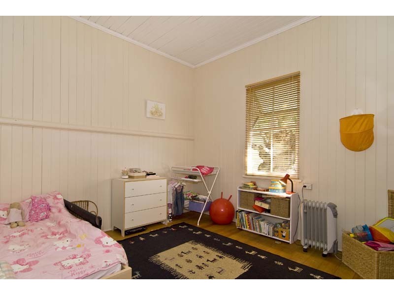 13 Terrace St, Newmarket QLD 4051