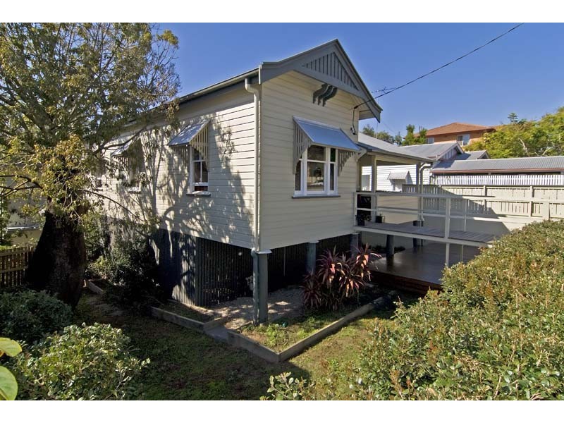 13 Terrace St, Newmarket QLD 4051