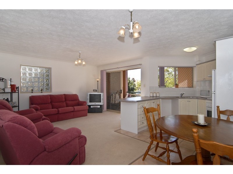 2/24 Terrace Street, Newmarket QLD 4051