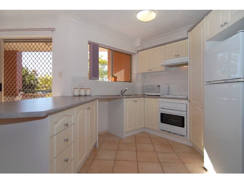 2/24 Terrace Street, Newmarket QLD 4051