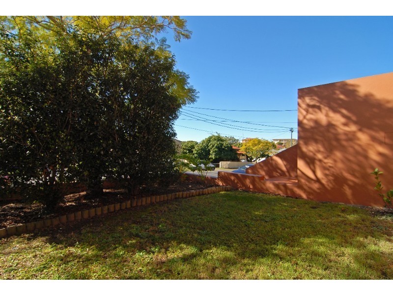 2/24 Terrace Street, Newmarket QLD 4051