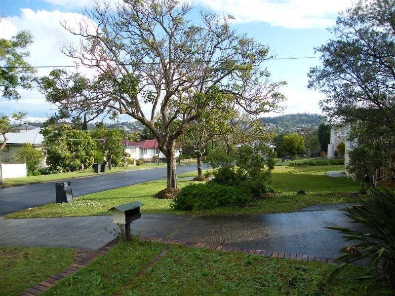 25 Burrowa Street, Stafford QLD 4053