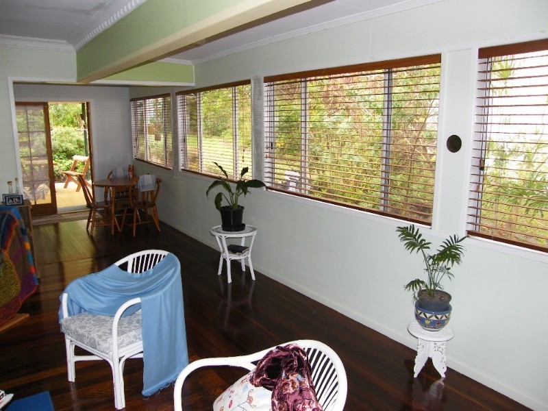 25 Burrowa Street, Stafford QLD 4053