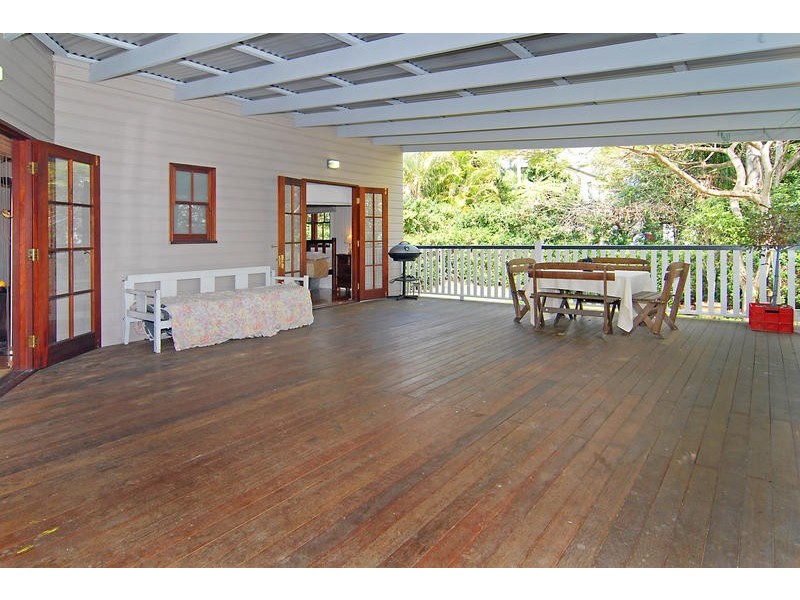 27 Thorrold Street, Wooloowin QLD 4030