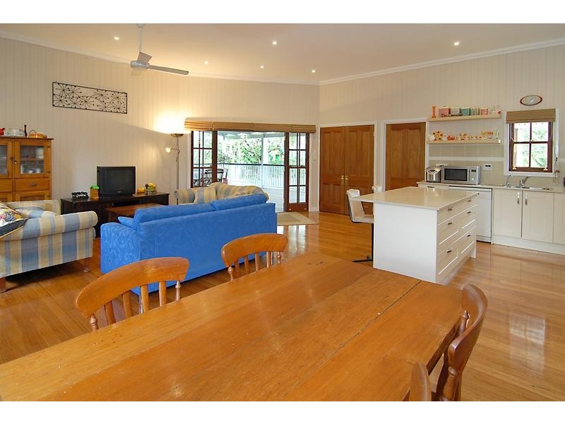 27 Thorrold Street, Wooloowin QLD 4030