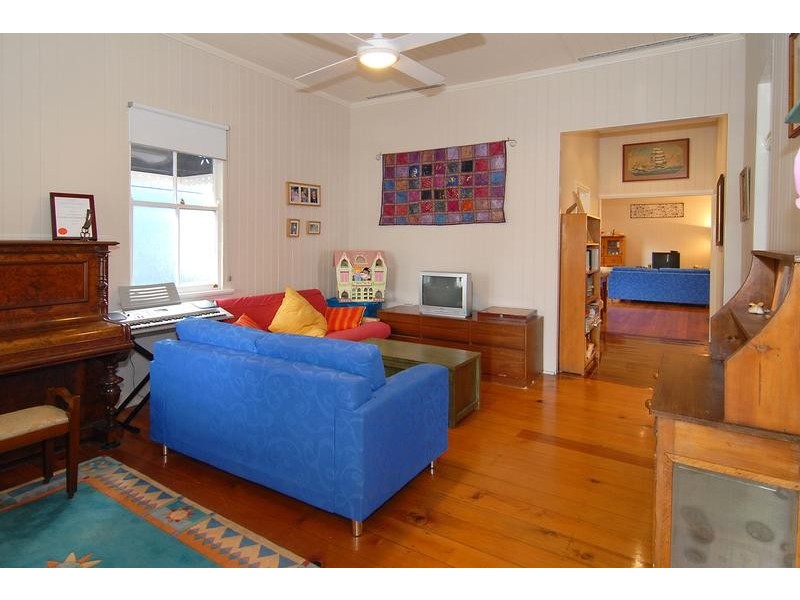 27 Thorrold Street, Wooloowin QLD 4030