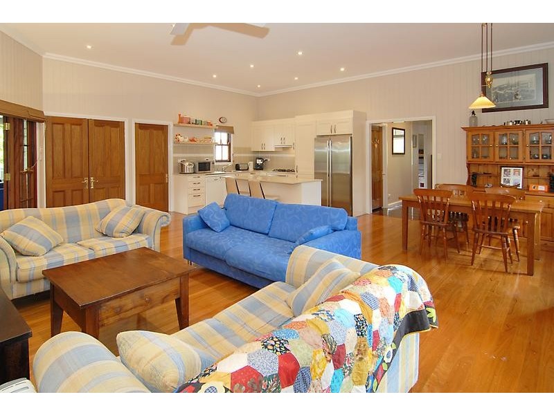 27 Thorrold Street, Wooloowin QLD 4030