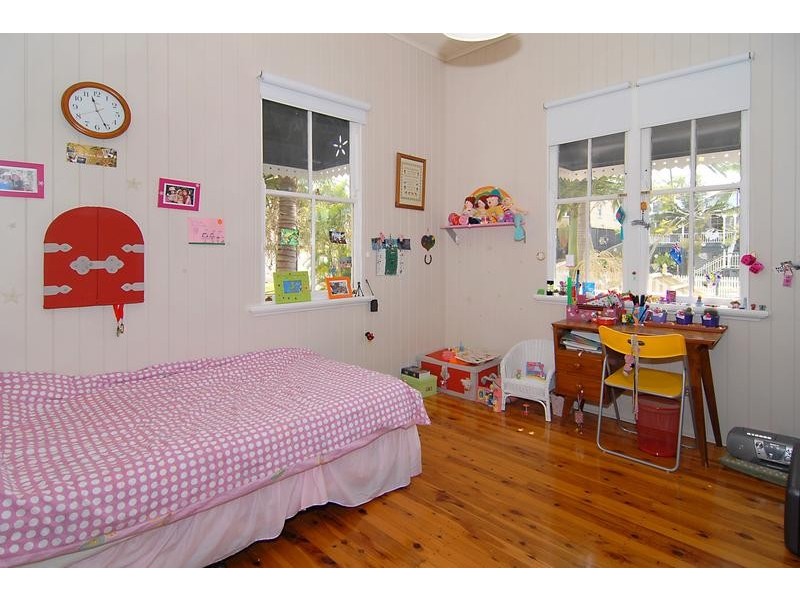 27 Thorrold Street, Wooloowin QLD 4030