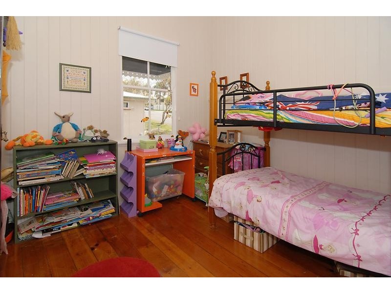 27 Thorrold Street, Wooloowin QLD 4030