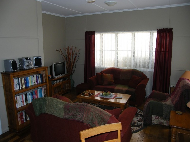 25 Murray Street, Sandgate QLD 4017