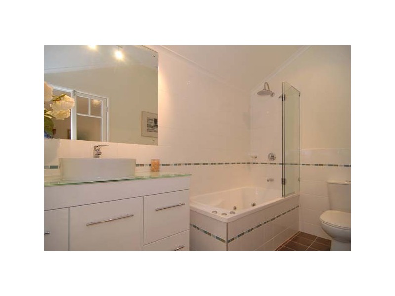 3 Grove Street, Paddington QLD 4064