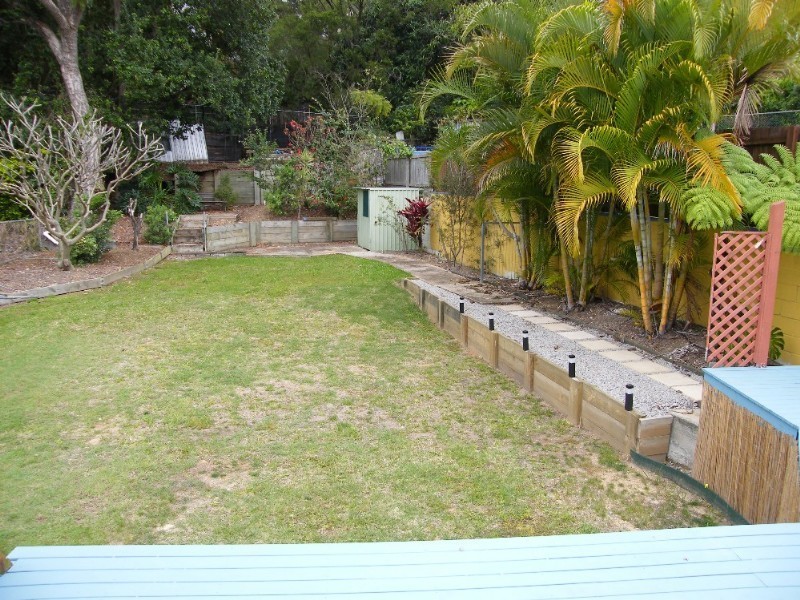 3 Halton Street, Stafford Heights QLD 4053