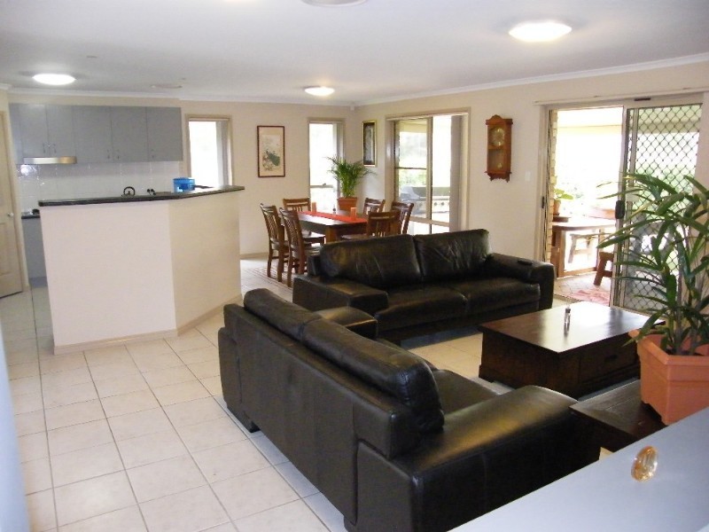 40 Jullyann Street, Albany Creek QLD 4035