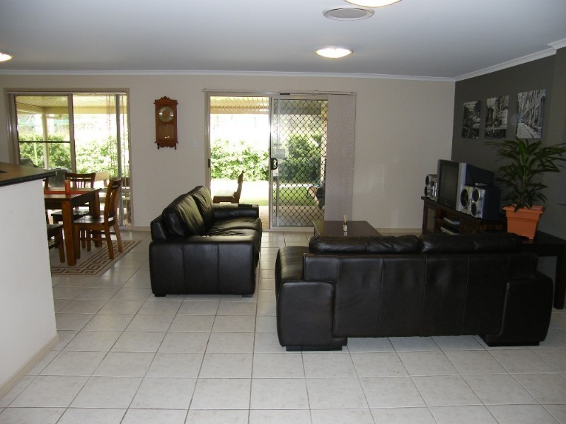 40 Jullyann Street, Albany Creek QLD 4035