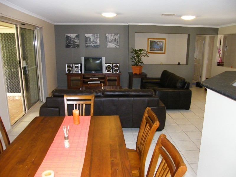 40 Jullyann Street, Albany Creek QLD 4035